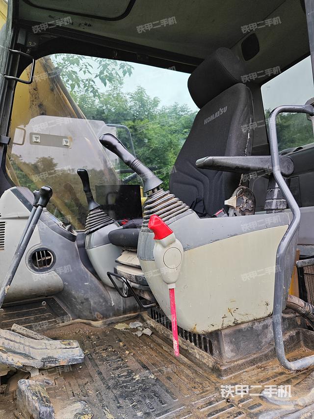 驾驶室整体（整机外观）