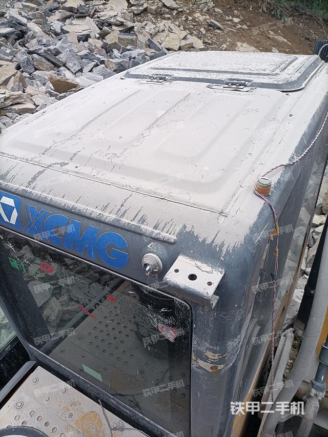 驾驶室顶部（整机外观）