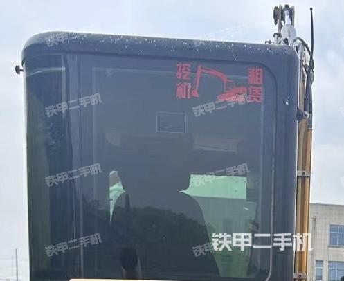 驾驶室顶部（整机外观）