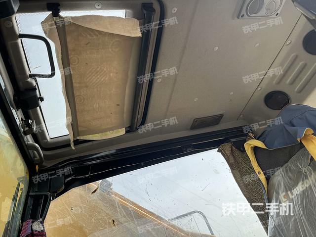 頂棚整體(駕駛室部分) 頂棚整體(駕駛室部分)