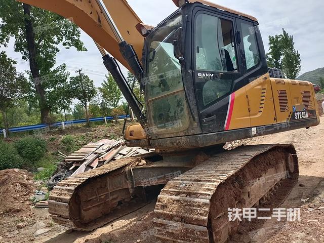 三一重工SY200C挖掘机