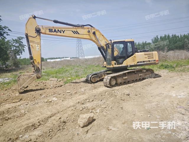 三一重工SY215C挖掘机