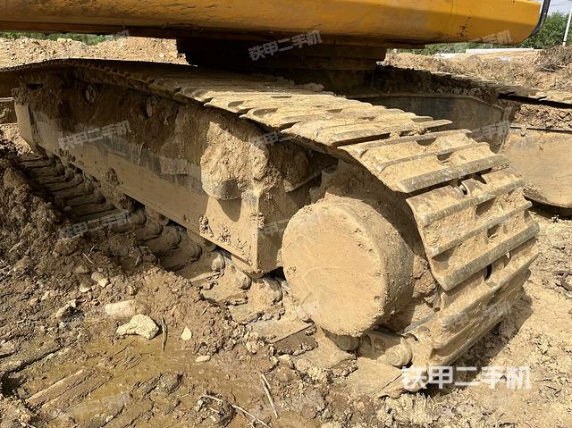 右側(cè)履帶整體(行走機(jī)構(gòu)) 右側(cè)履帶整體(行走機(jī)構(gòu))