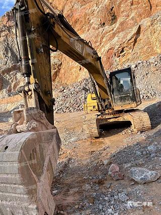 南川卡特彼勒320D液压挖掘机实拍图片