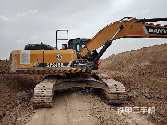 三一重工SY245H挖掘机