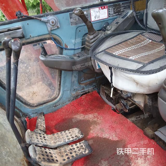 驾驶室整体（整机外观）