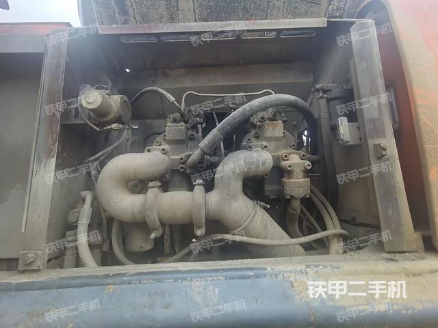液壓泵斜45?左(大件艙室) 液壓泵斜45?左(大件艙室)