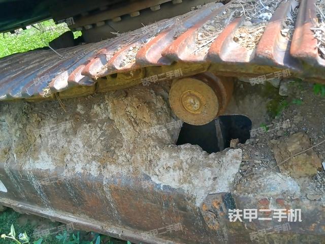 右側(cè)行走馬達(dá)蓋板(行走機(jī)構(gòu)) 右側(cè)行走馬達(dá)蓋板(行走機(jī)構(gòu))