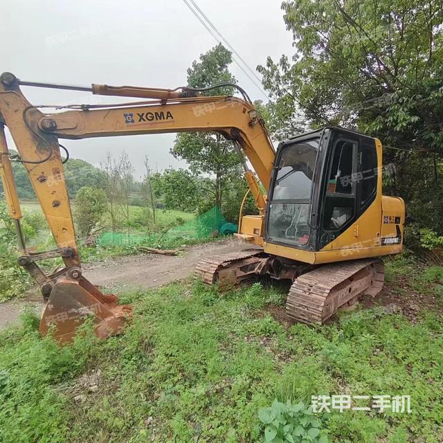 厦工XG809E挖掘机