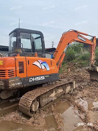 济南斗山DH55-V挖掘机实拍图片