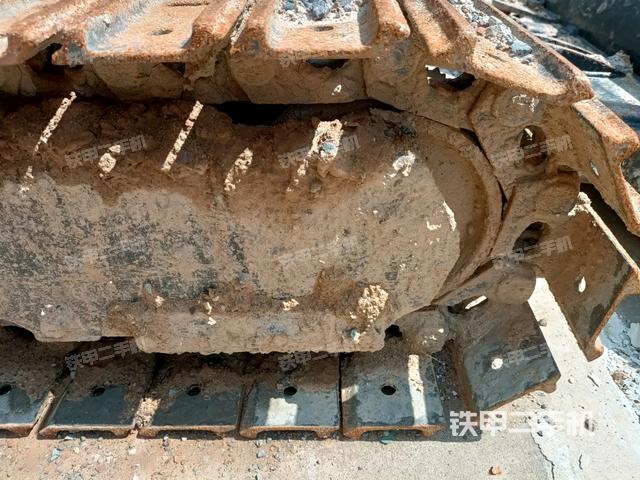 左導(dǎo)向輪（行走機(jī)構(gòu)）