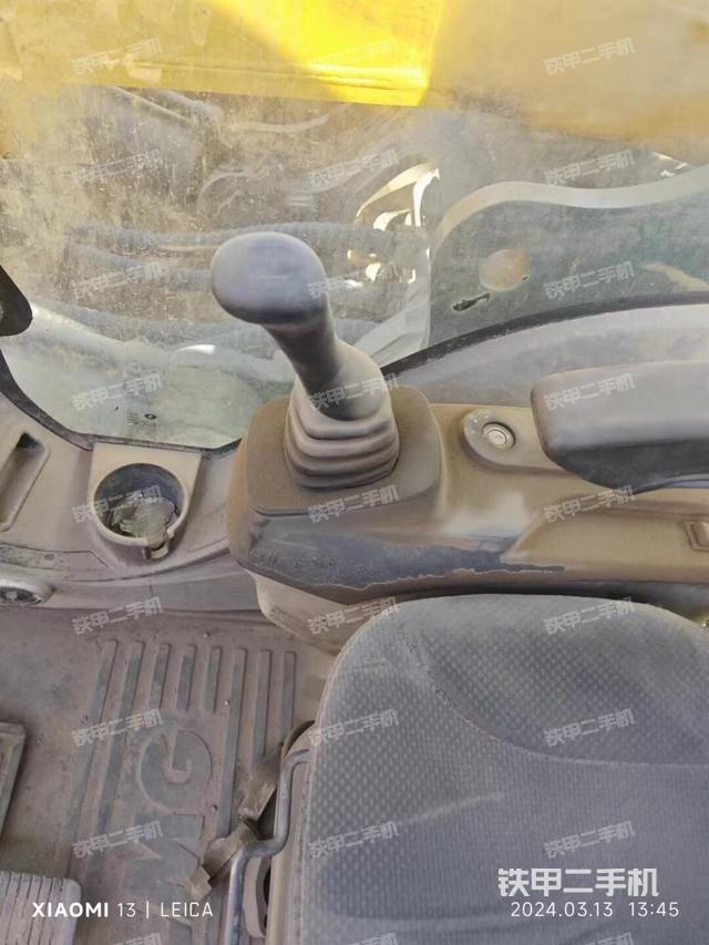 驾驶室整体（整机外观）