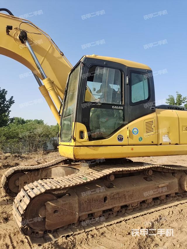 驾驶室顶部（整机外观）