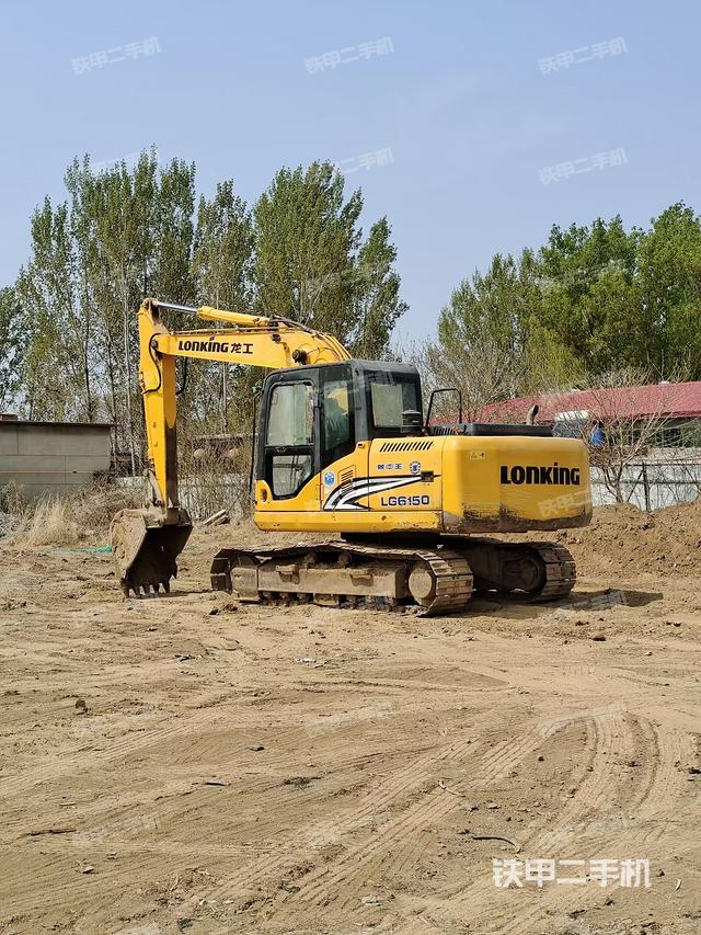 驾驶室顶部（整机外观）