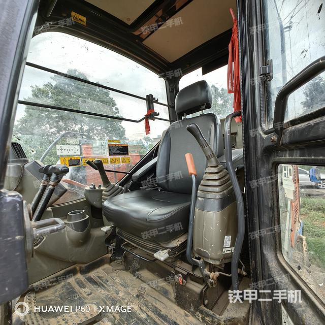 驾驶室整体（整机外观）