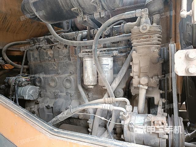 发动机左侧（整机外观及大件）