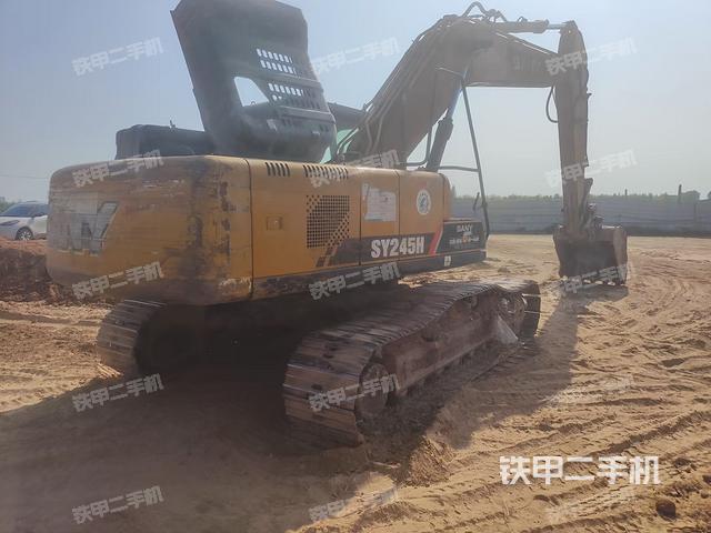 三一重工SY215C挖掘机