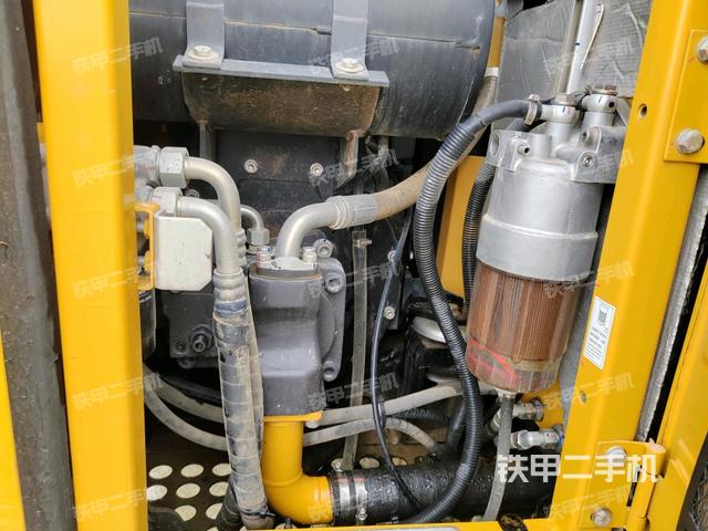 電瓶（大件艙室）