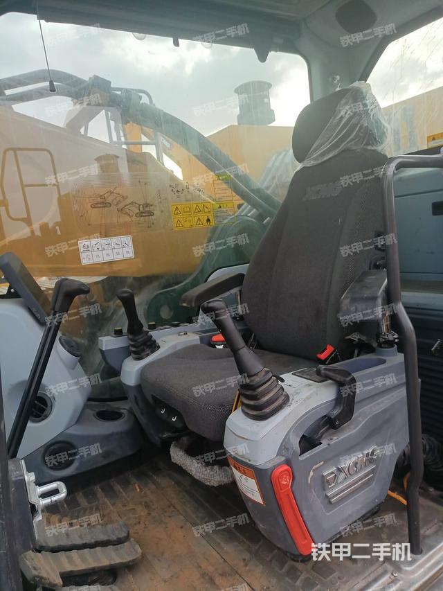 驾驶室整体（整机外观）