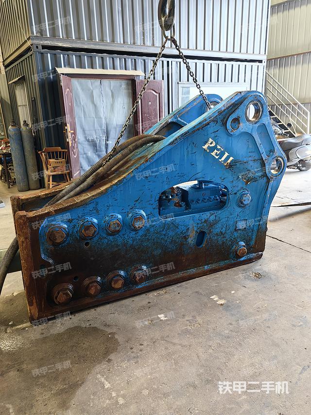 整机左侧（设备外观及核心部件）