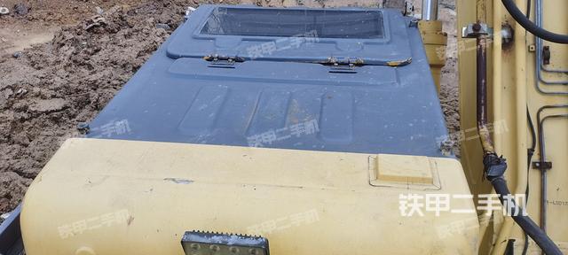 驾驶室顶部（整机外观）