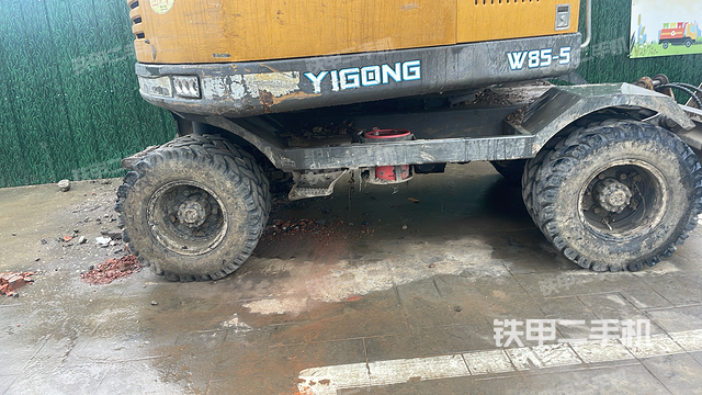 单侧履带整体（整机外观）