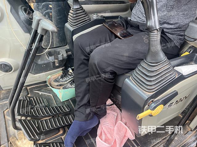 驾驶室整体（整机外观）