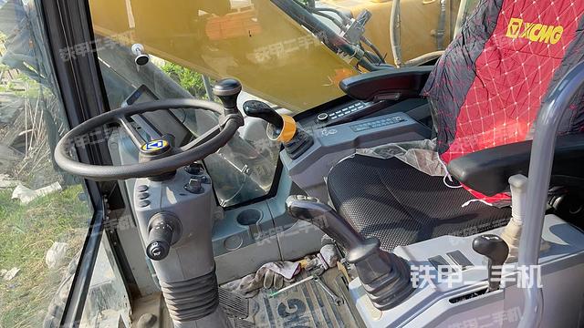 驾驶室整体（整机外观）