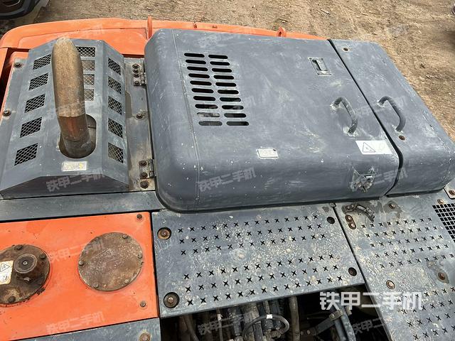 驾驶室顶部（整机外观）