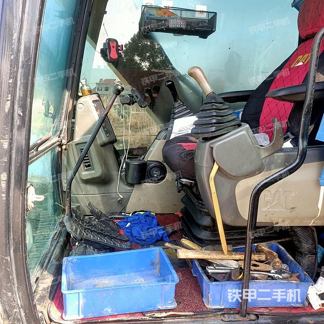 驾驶室整体（整机外观）