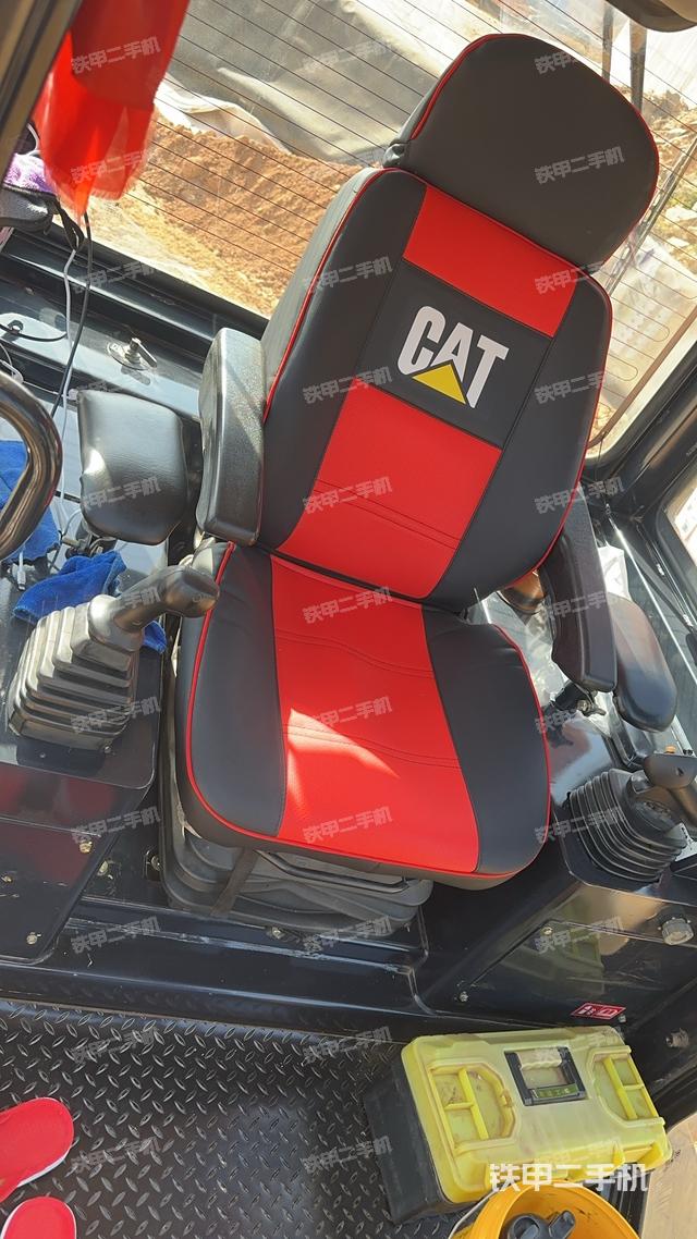 驾驶室操作台（设备外观及核心部件）