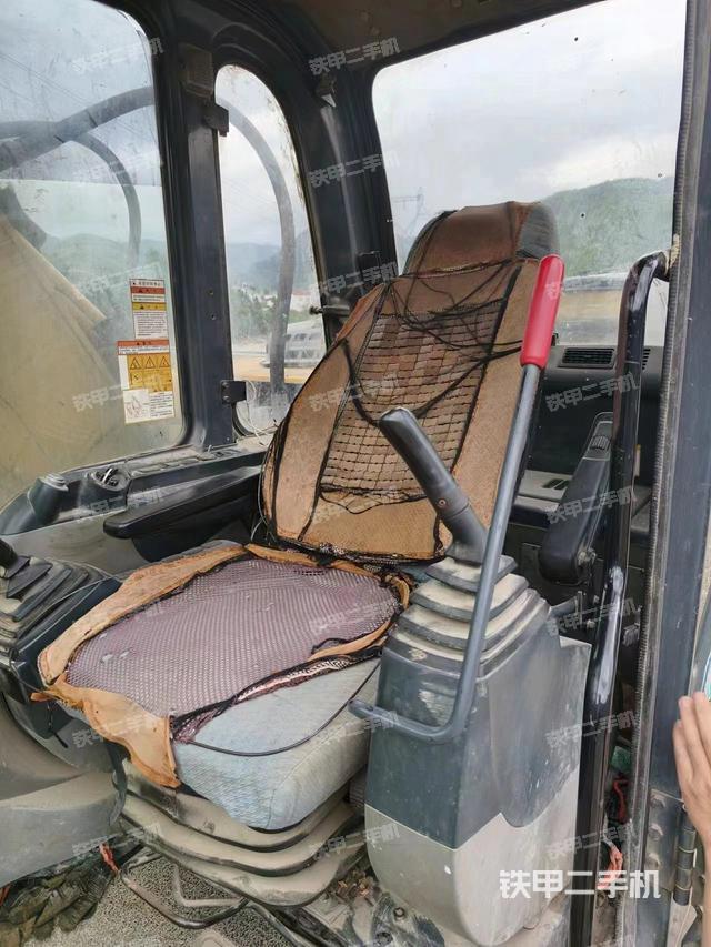 驾驶室整体（整机外观）