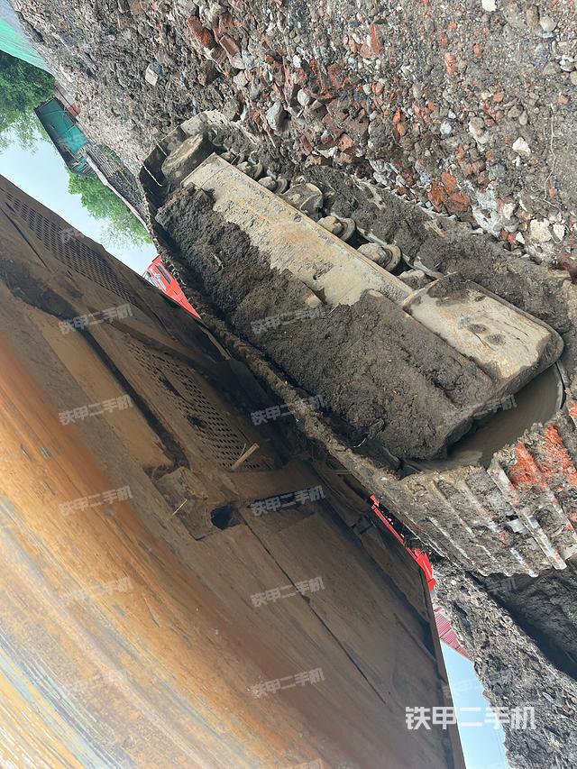 单侧履带整体（整机外观）