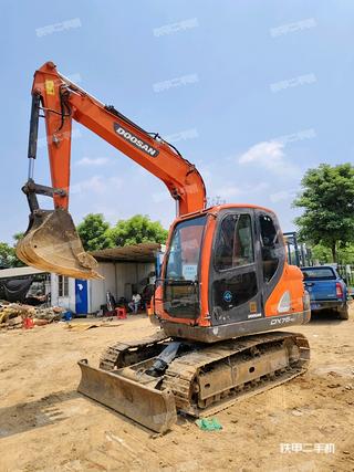 防城港斗山DX75-9C挖掘机实拍图片