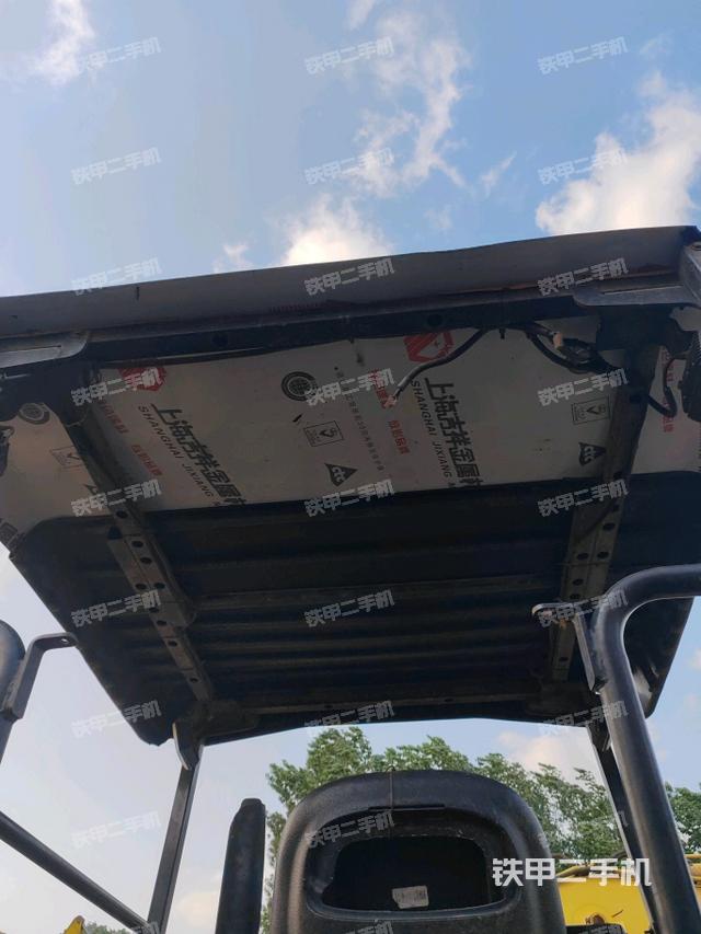 駕駛室外頂全景（壓路機駕駛室）