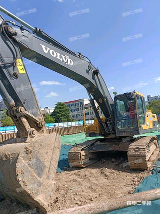 山东-泰安市二手沃尔沃EC300DL挖掘机实拍照片