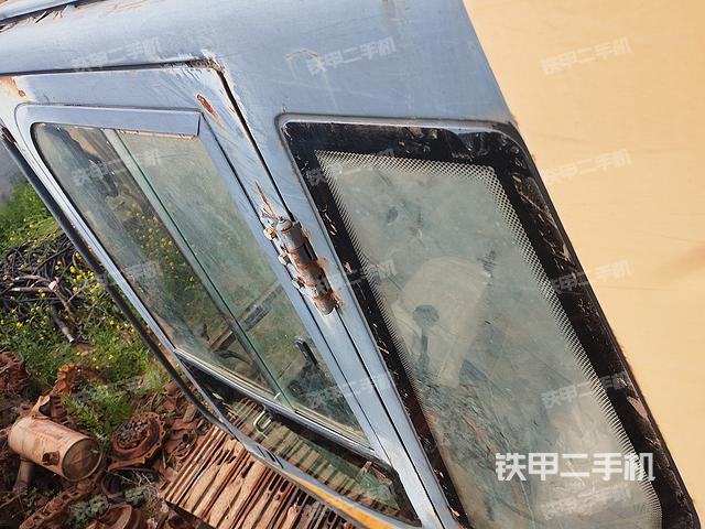 驾驶室整体（整机外观）