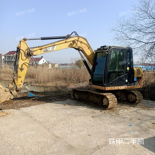 驾驶室顶部（整机外观）