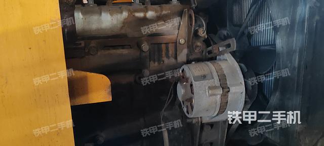 发动机左侧（整机外观及大件）