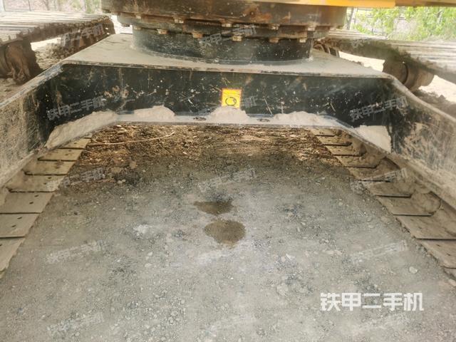 小臂整體右前(工作和回轉(zhuǎn)裝置) 小臂整體右前(工作和回轉(zhuǎn)裝置)