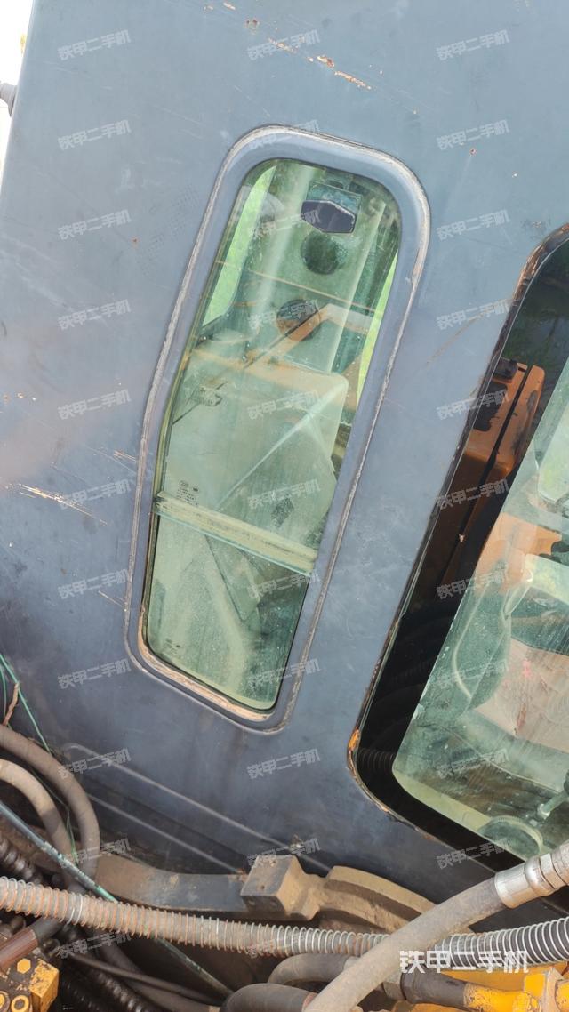 驾驶室整体（整机外观）