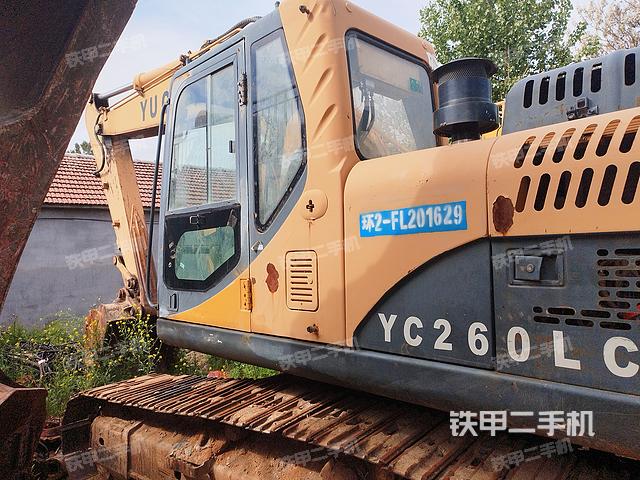 玉柴YC240LC-8挖掘机