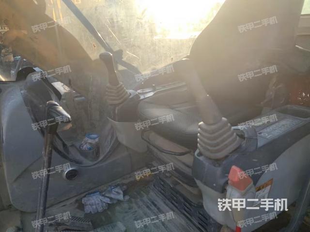 驾驶室整体（整机外观）