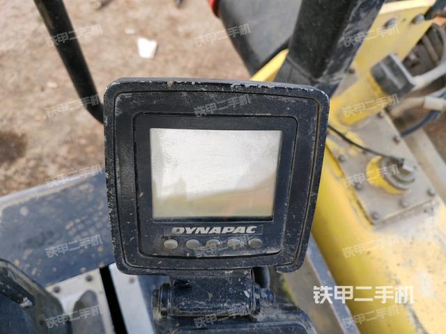 儀表盤全景（壓路機駕駛室）