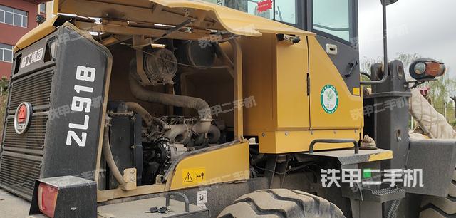 发动机右侧（整机外观及大件）