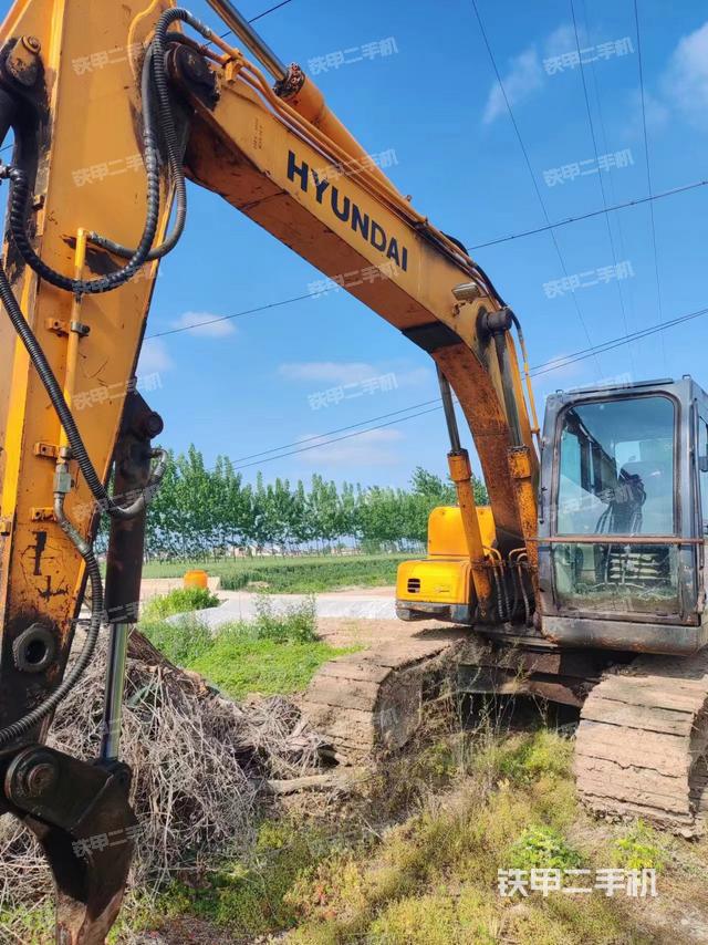 现代R150-7挖掘机