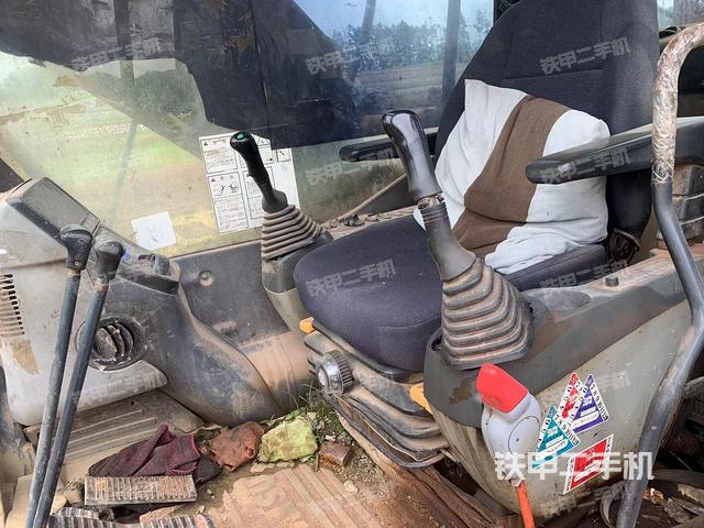 驾驶室整体（整机外观）