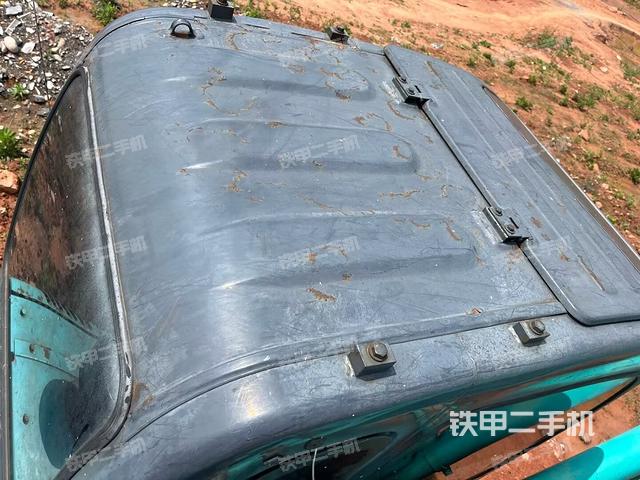 驾驶室顶部（整机外观）