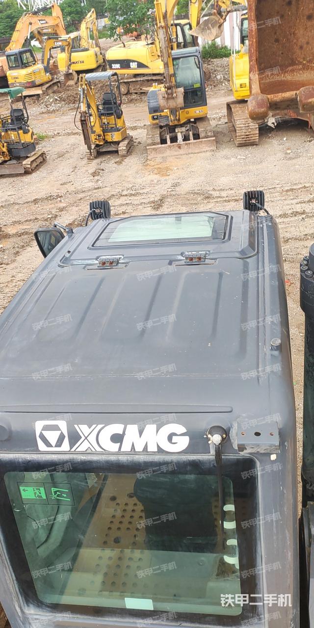 驾驶室顶部（整机外观）