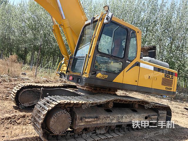 驾驶室整体（整机外观）